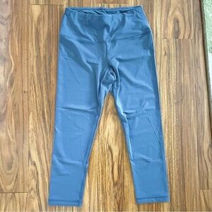 90 Degree By Reflex Light Blue Capri Leggings